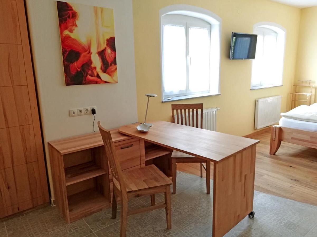 Haus Monti Hotel Maria Lanzendorf Ngoại thất bức ảnh