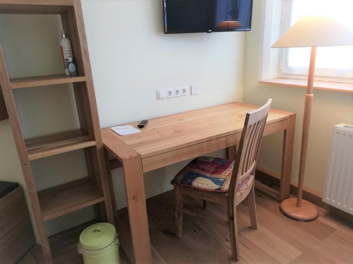 Haus Monti Hotel Maria Lanzendorf Ngoại thất bức ảnh