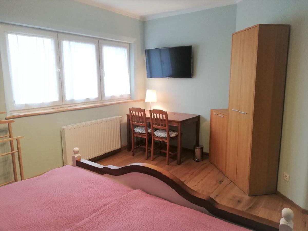 Haus Monti Hotel Maria Lanzendorf Ngoại thất bức ảnh