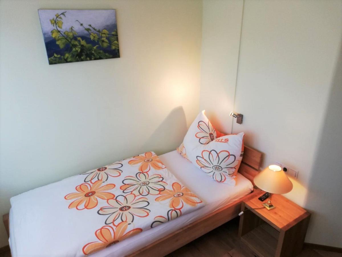 Haus Monti Hotel Maria Lanzendorf Ngoại thất bức ảnh